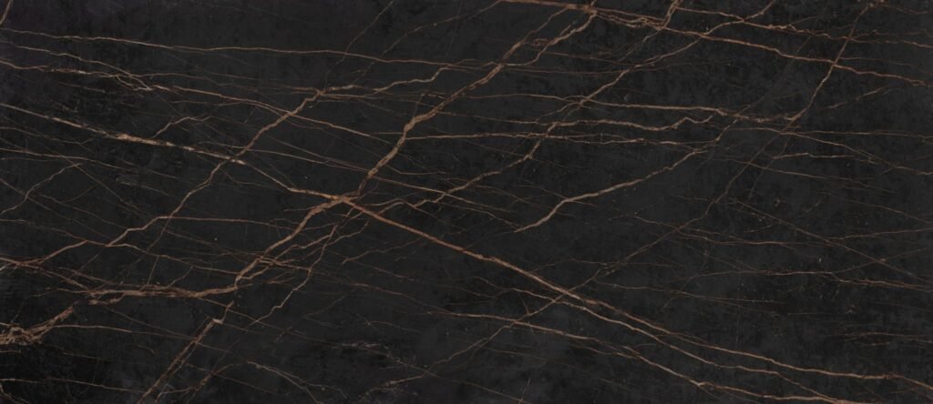 Laurent-banner